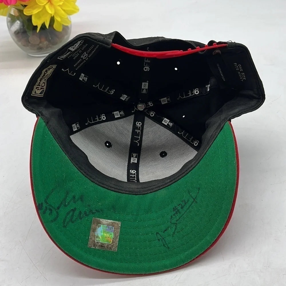Chicago Bulls Hat 1996 Autographed by John Sally Vintage HT3288B